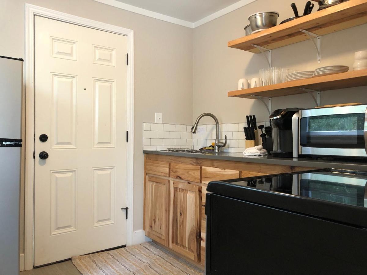Updated + Clean Motel Room At The Base Of Mt Hood! Mount Hood Village Екстериор снимка